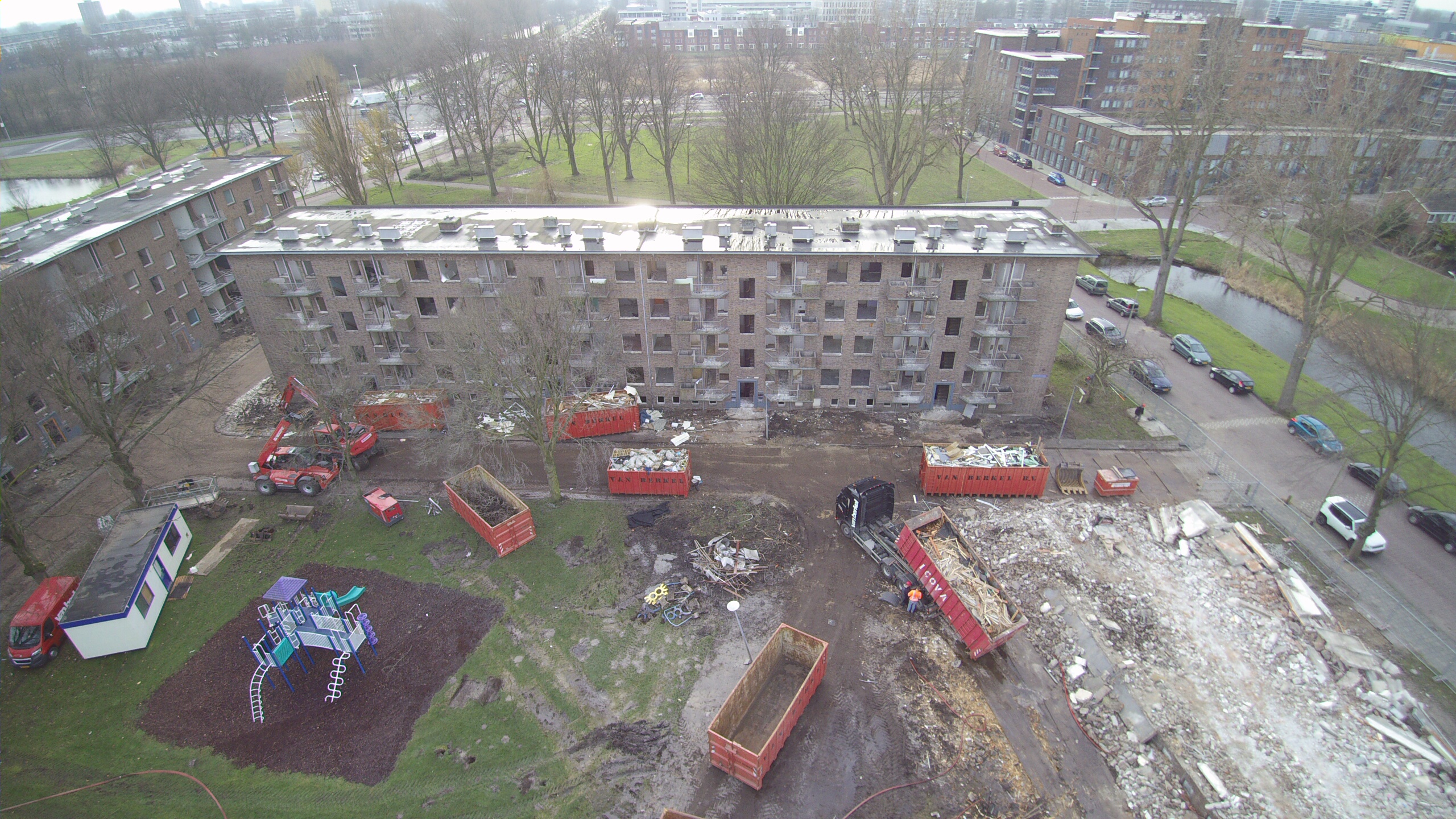 Sloop complex Henriette Bosmansstraat gestart